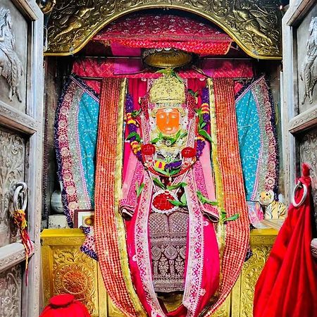 Jai Hanuman Guest House Palsana  외부 사진