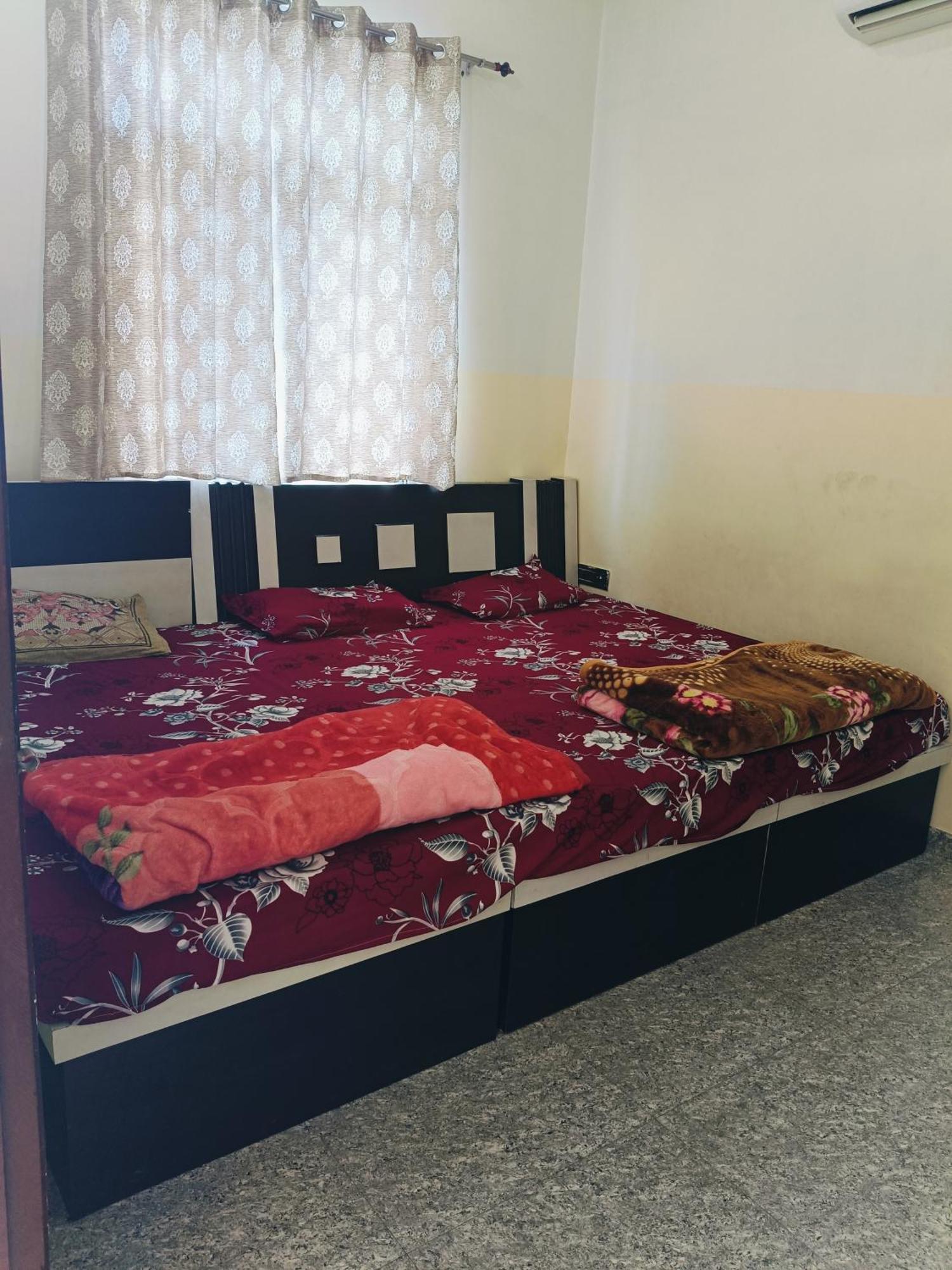 Jai Hanuman Guest House Palsana  외부 사진