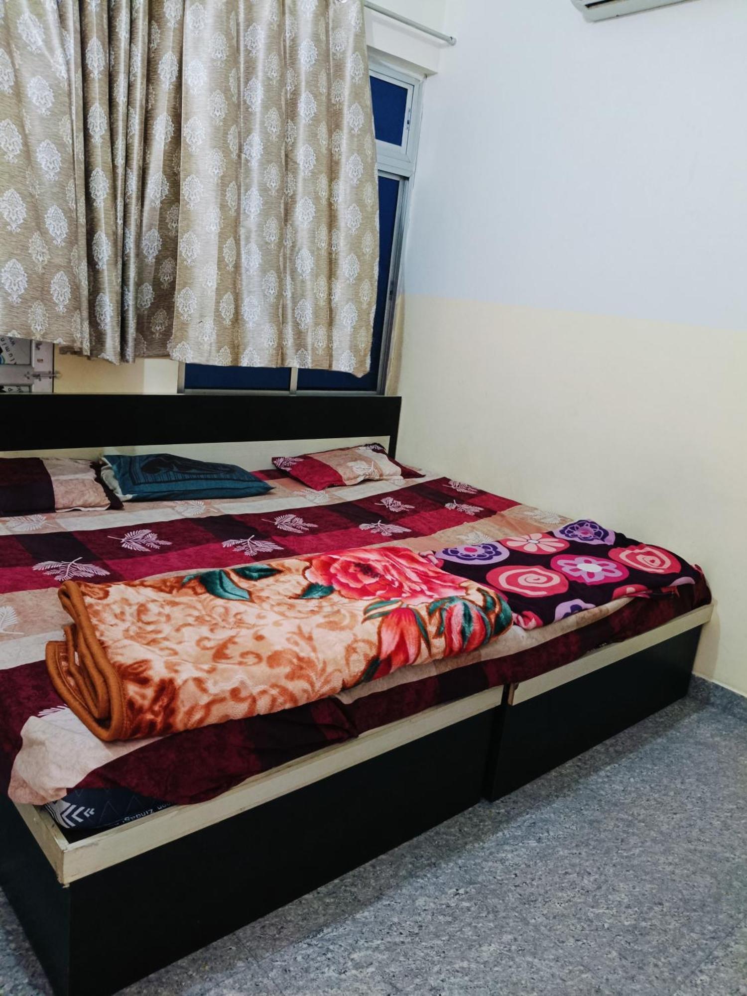 Jai Hanuman Guest House Palsana  외부 사진