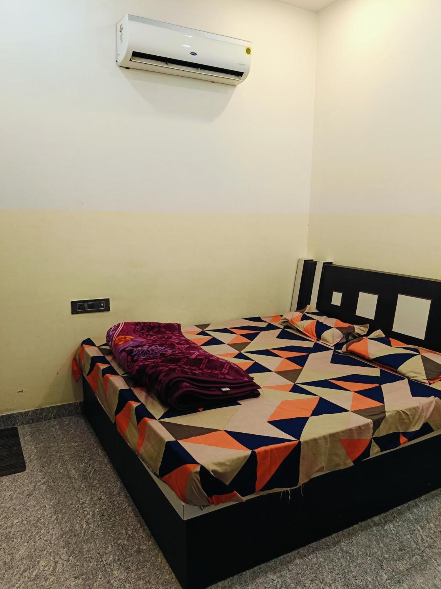 Jai Hanuman Guest House Palsana  외부 사진