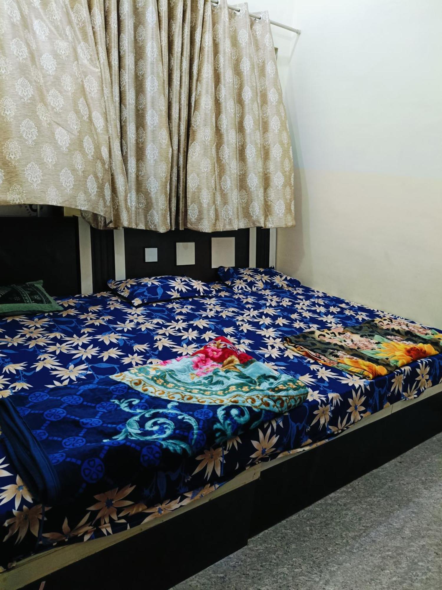 Jai Hanuman Guest House Palsana  외부 사진